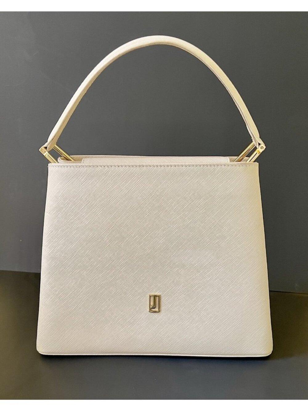 Jafferjees Willow Top Handle Bag Off White Cream Vertical Grain Leather Luxury